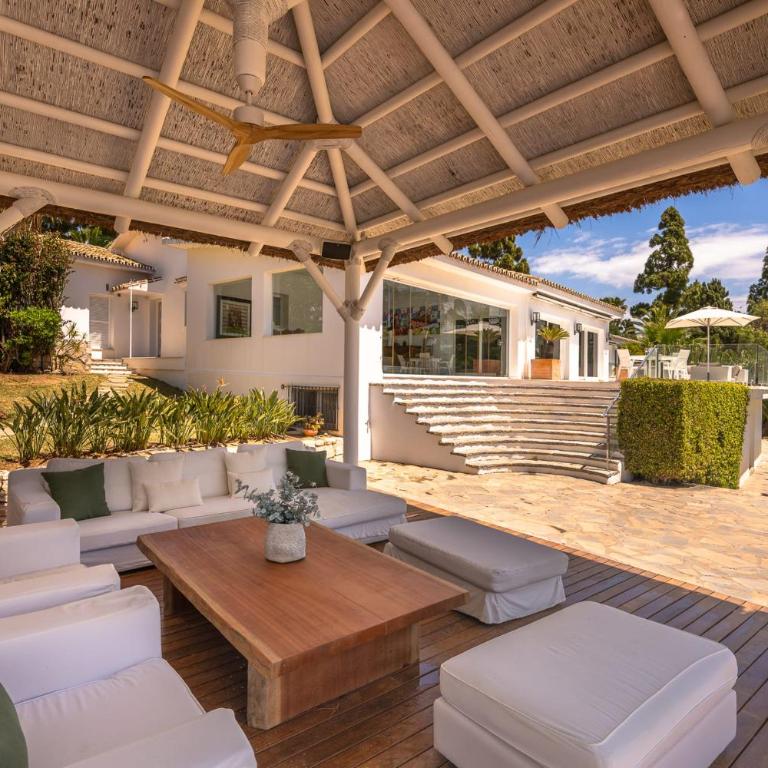 Exceptional Villa in Las Chapas with breathtaking panoramic views! - Villa - 52