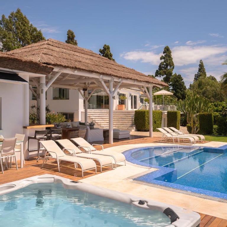 Exceptional Villa in Las Chapas with breathtaking panoramic views! - Villa - 57