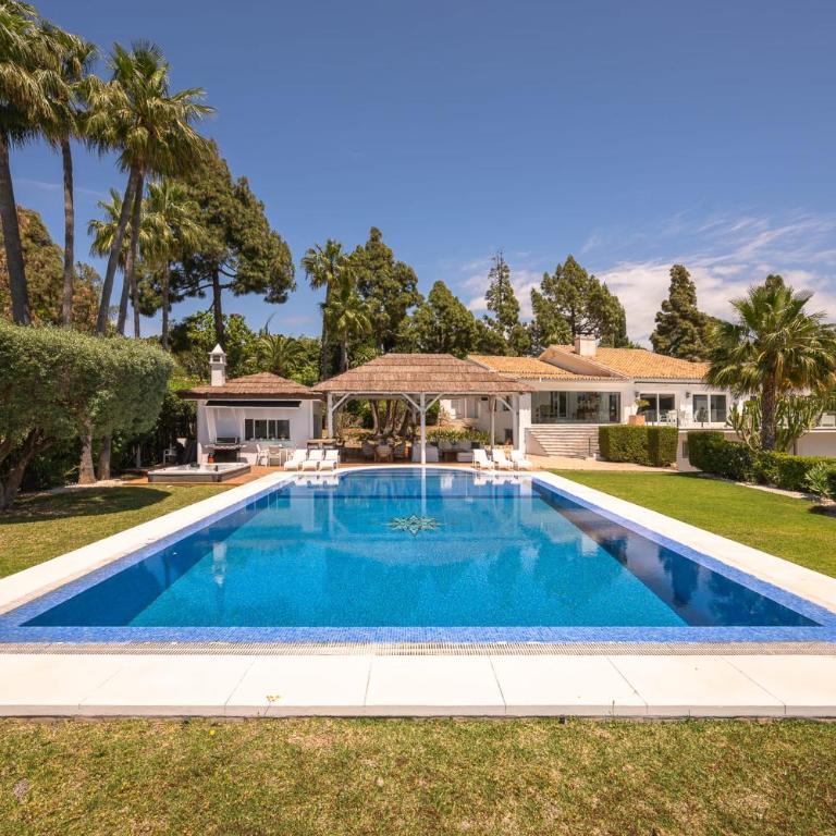 Exceptional Villa in Las Chapas with breathtaking panoramic views! - Villa - 69