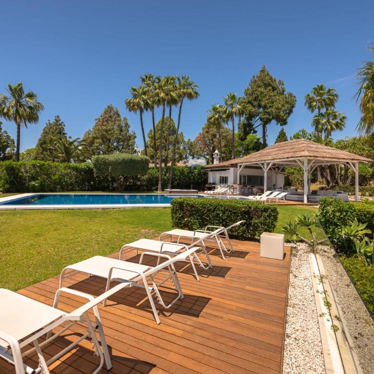 Exceptional Villa in Las Chapas with breathtaking panoramic views! - Villa - 75