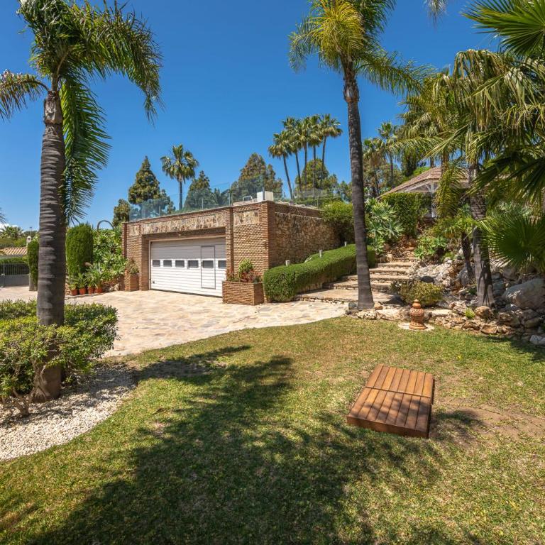Exceptional Villa in Las Chapas with breathtaking panoramic views! - Villa - 83