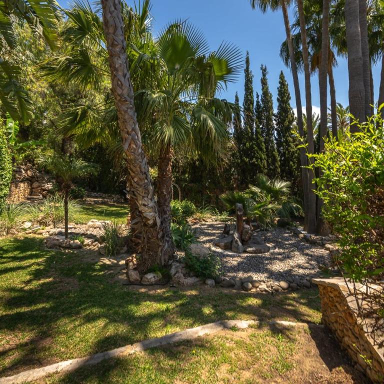 Exceptional Villa in Las Chapas with breathtaking panoramic views! - Villa - 85