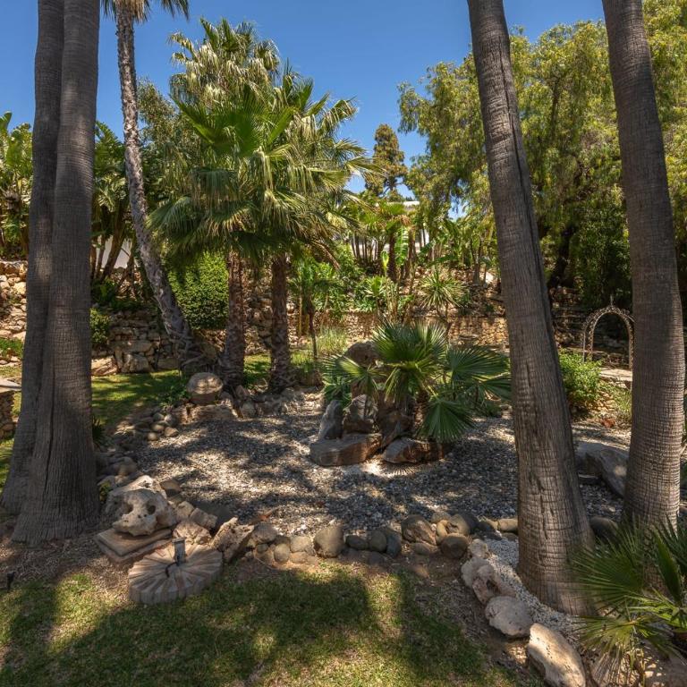 Exceptional Villa in Las Chapas with breathtaking panoramic views! - Villa - 88