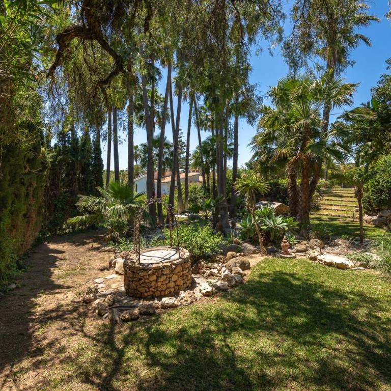 Exceptional Villa in Las Chapas with breathtaking panoramic views! - Villa - 91