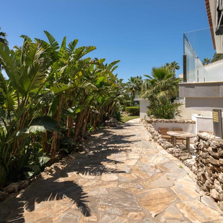 Exceptional Villa in Las Chapas with breathtaking panoramic views! - Villa - 95