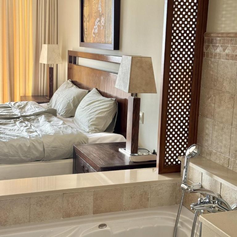 Apartment with large terrace, spa bath & magical views - Apartamento de 2 dormitorios - 2