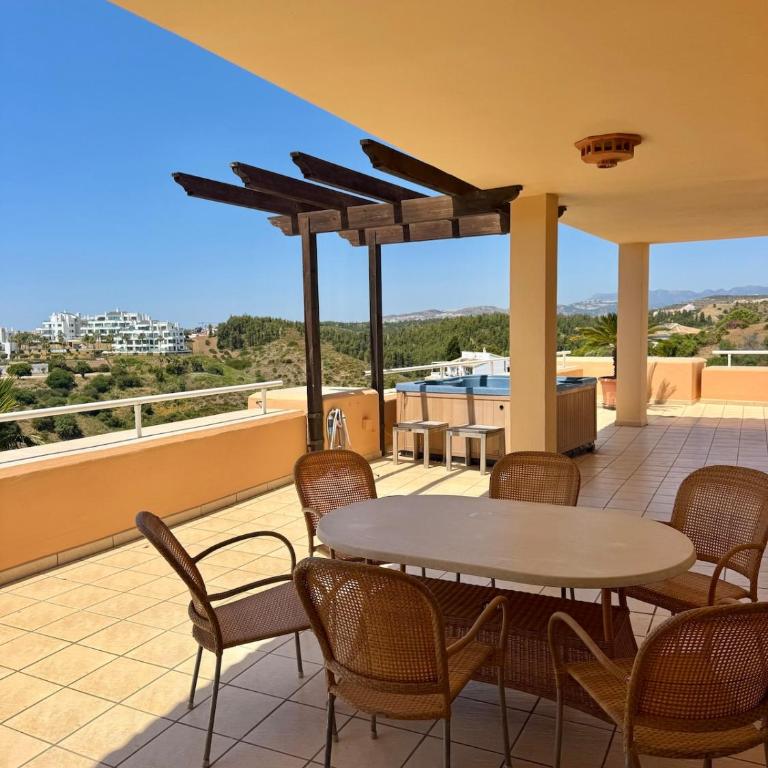 Apartment with large terrace, spa bath & magical views - Apartamento de 2 dormitorios - 6