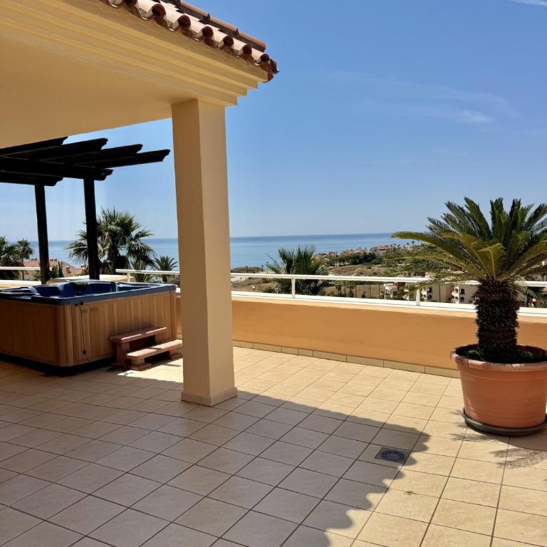 Apartment with large terrace, spa bath & magical views - Apartamento de 2 dormitorios - 39