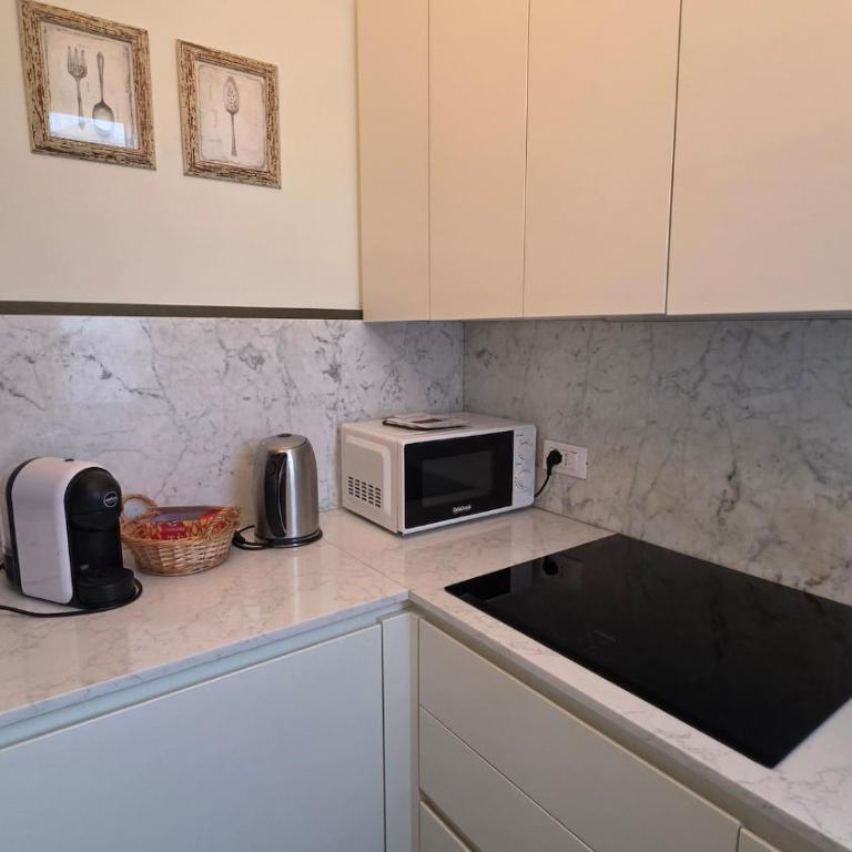 Secret Garden Elegant Apartment - Santa Lucia - Appartamento con 2 Camere da Letto e Vista Giardino - 5