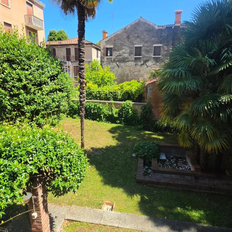 Secret Garden Elegant Apartment - Santa Lucia - Appartamento con 2 Camere da Letto e Vista Giardino - 12