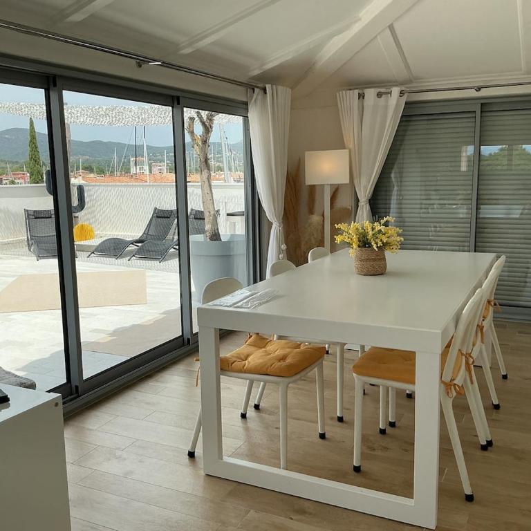 New Rooftop Duplex - Appartement 2 Chambres - 13