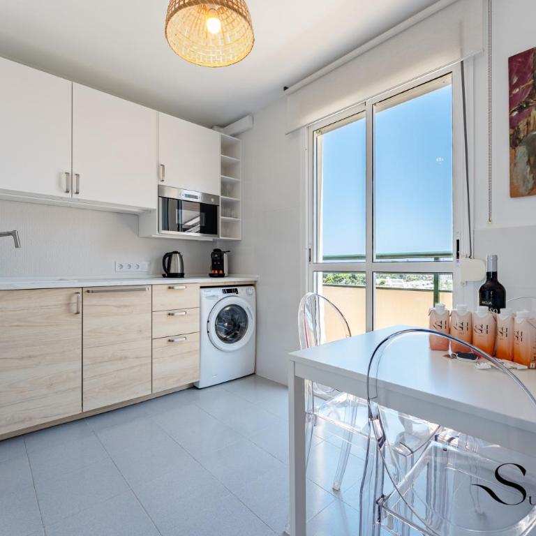 Terrace of Paradise, 3 Bed Duplex, Bbq, Views, Pool, Parking - Penthouse-Apartment - 19