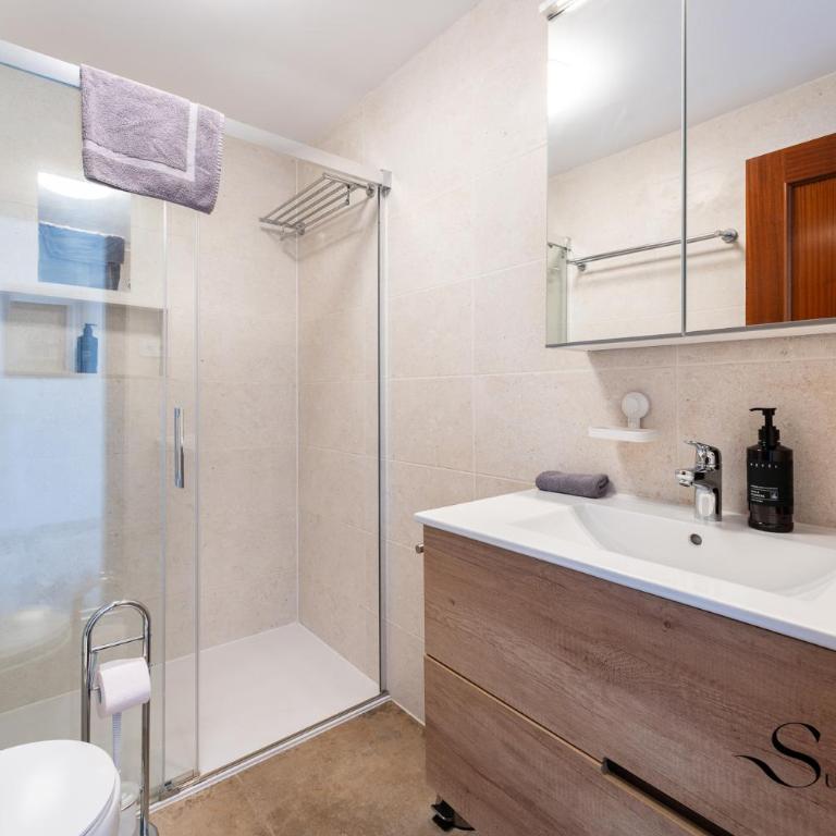 Terrace of Paradise, 3 Bed Duplex, Bbq, Views, Pool, Parking - Penthouse-Apartment - 37