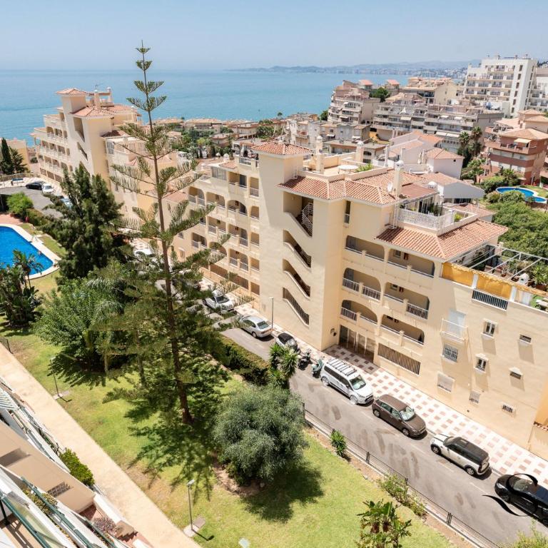 Terrace of Paradise, 3 Bed Duplex, Bbq, Views, Pool, Parking - Penthouse-Apartment - 49
