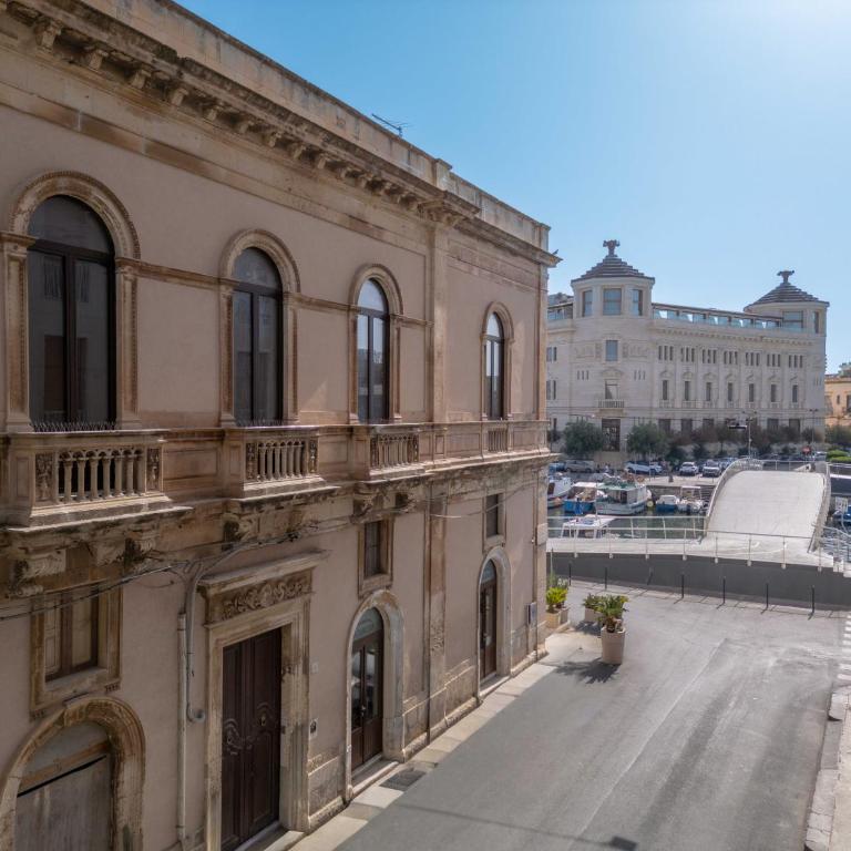 La Finestra sul Mare di Ortigia Suite Luxury - Appartamento con 1 Camera da Letto - 36