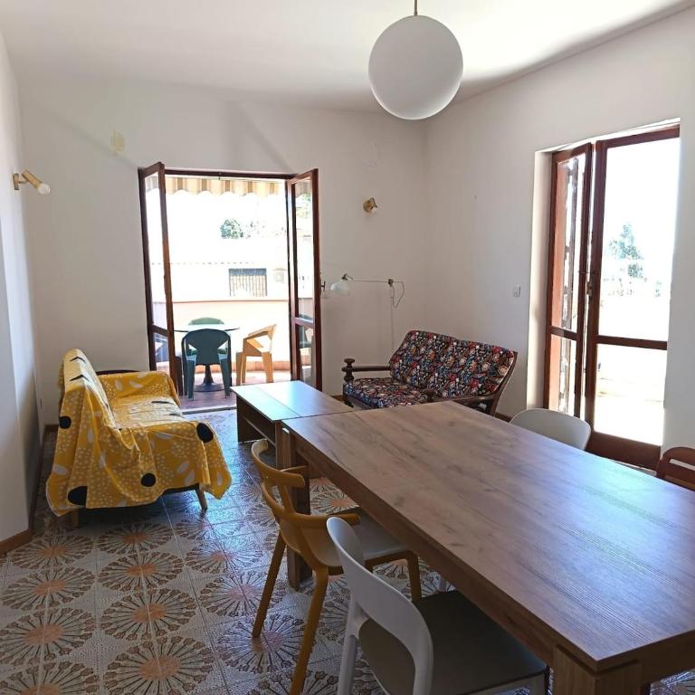 Vic SeaHouse 2 apartments - Three-Bedroom Apartment - 5