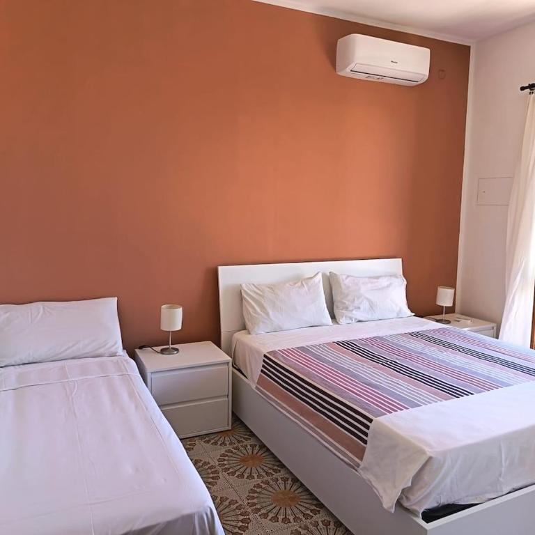 Vic SeaHouse 2 apartments - Three-Bedroom Apartment - 8