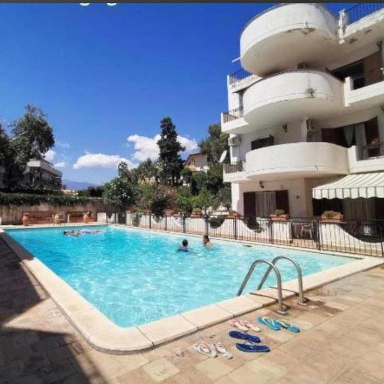 Vic SeaHouse 2 apartments - Three-Bedroom Apartment - 12