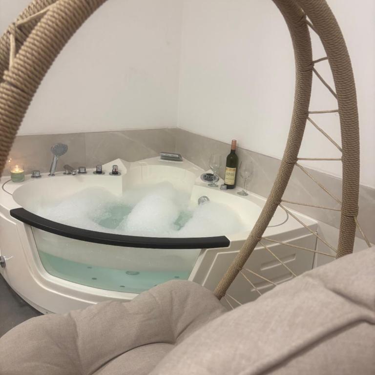 Premium Jacuzzi Apartment-Free parking garage - Apartman sa 1 Spavaćom Sobom - 12