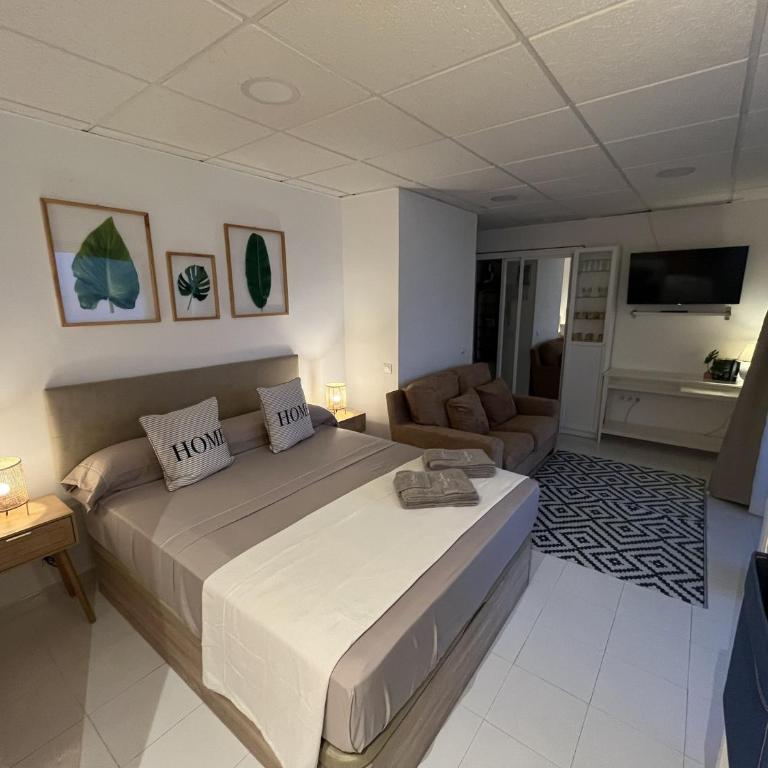 Maite Sky - Beachfront - Habitación Triple Deluxe con vistas al mar - 9