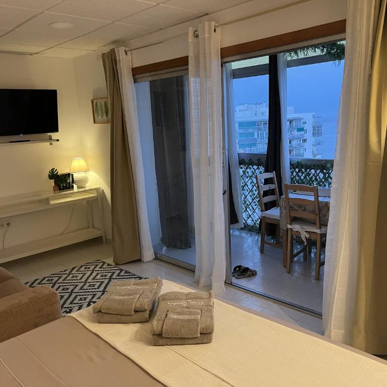 Maite Sky - Beachfront - Habitación Triple Deluxe con vistas al mar - 10
