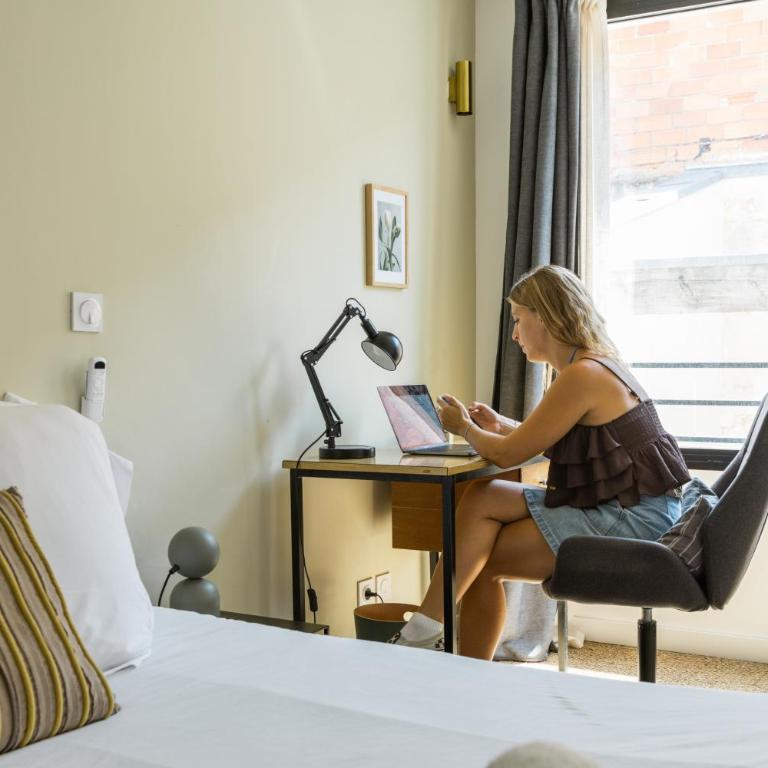Outsite Bordeaux - Work, Connect, Explore - Chambre Double avec Salle de Bains Privative - 6