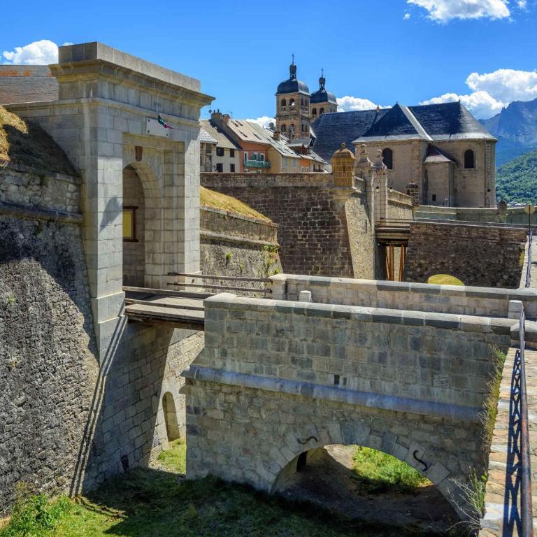 Studio cosy pour 2, proche pistes et commerces, parking privé inclus - FR-1-445-197 - Estudio - 16