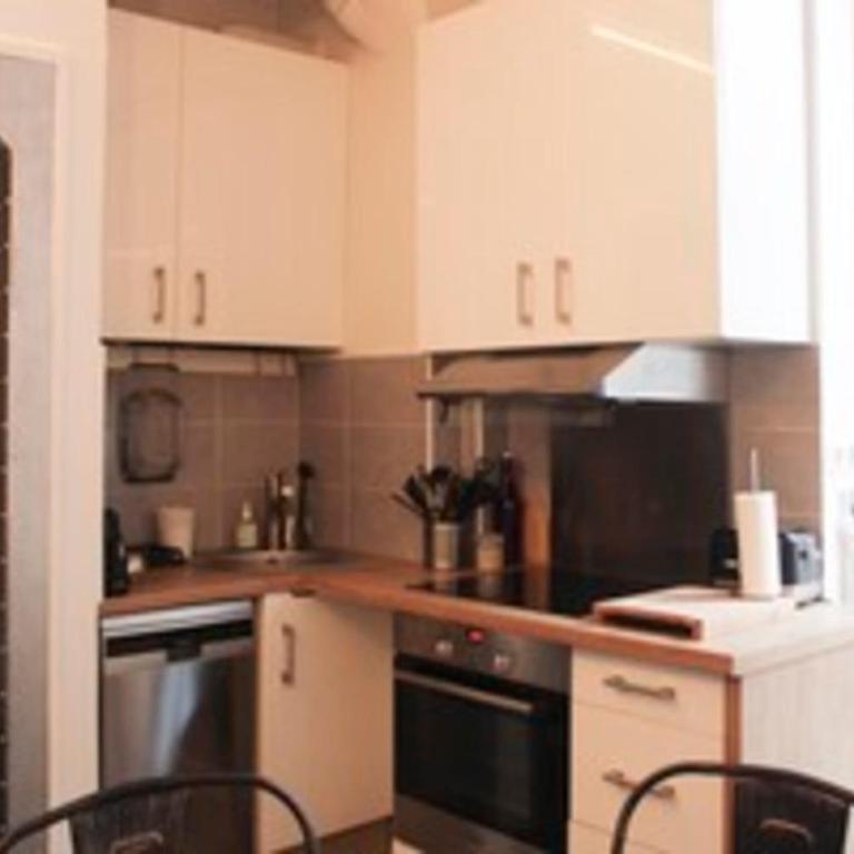 Charmant T2 Batignolles avec cour privée - Appartement - 8
