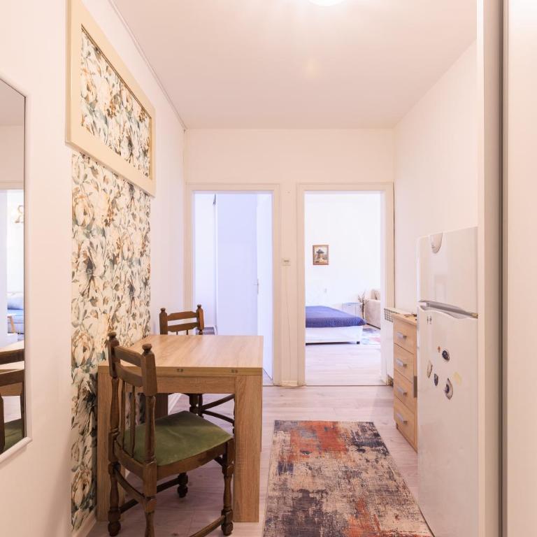 Modern Apt in center of Sarajevo with Free Parking - Apartman sa 2 Spavaće Sobe - 16