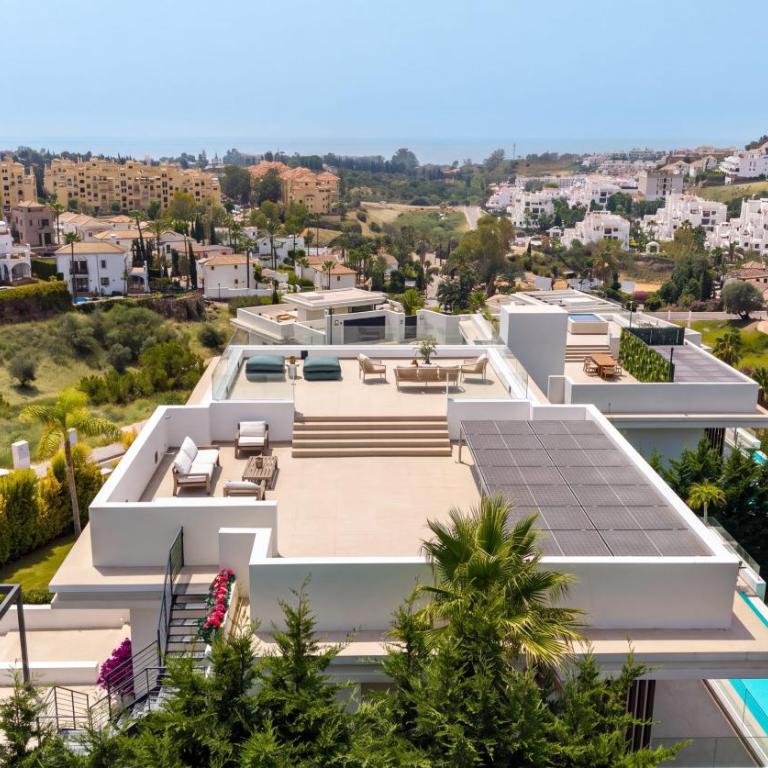 VACATION MARBELLA I Villa Status, Private Pool, 5min to the Beach, BBQ, Rooftop Terrace, 5 BDRS, Luxury Villa - Villa with Private Pool - 39