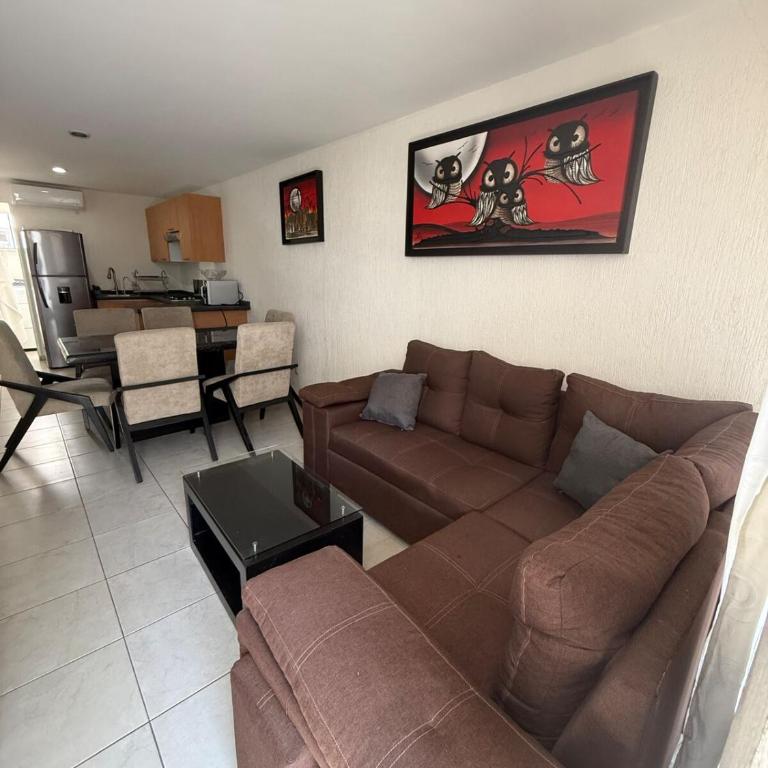 Comfortable apartment near Arena GDL and the Zoo - Two-Bedroom Apartment - 1
