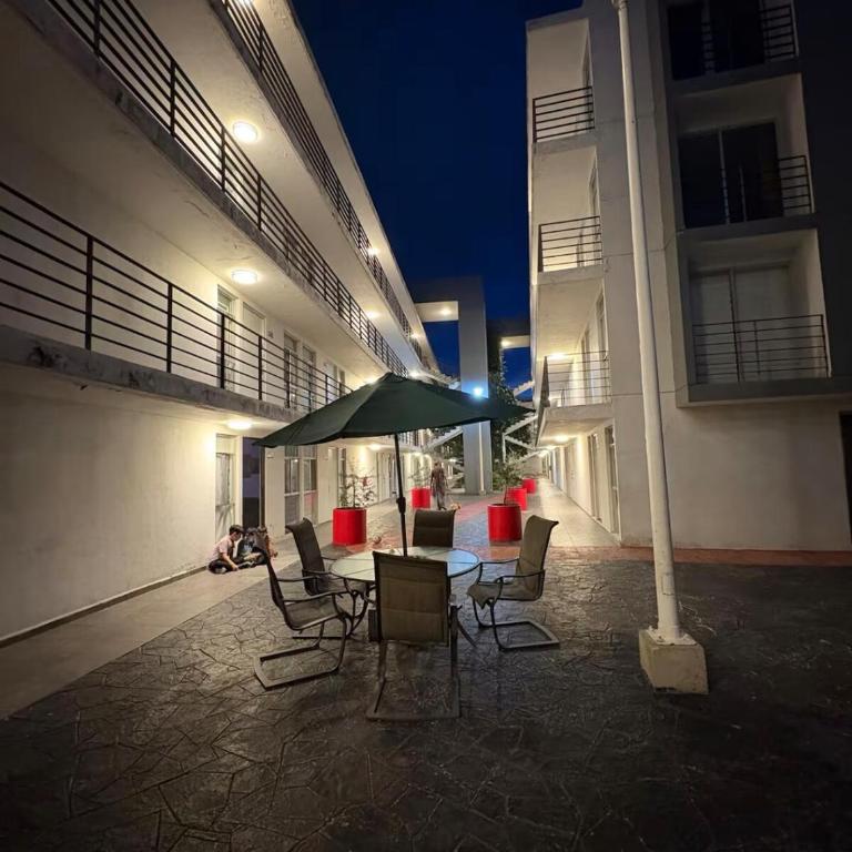 Comfortable apartment near Arena GDL and the Zoo - Two-Bedroom Apartment - 11