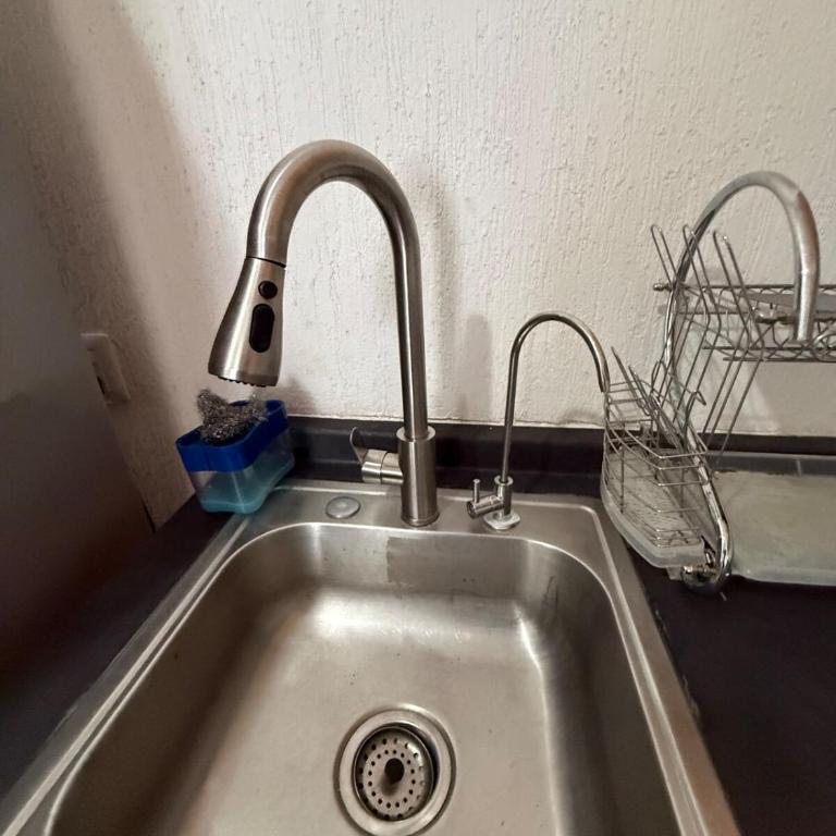Comfortable apartment near Arena GDL and the Zoo - Two-Bedroom Apartment - 16