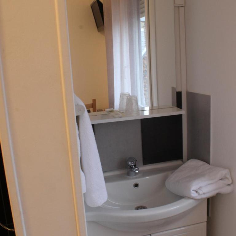 Hôtel De Normandie - Chambre Simple avec Toilettes Communes - 5