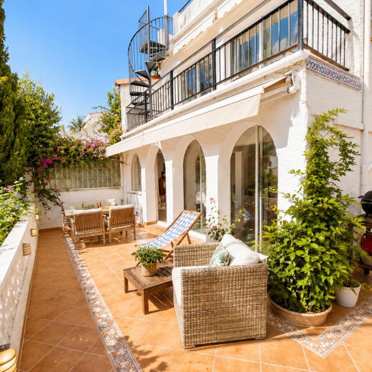 Marbella Beach House with Private Garden in Peaceful Area Close to Everything - Magnolia Properties - Casa de 2 dormitorios - 14