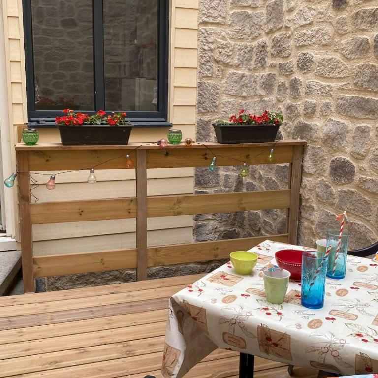 Le Patio Studio avec cour privée en cœur de ville - Apartamento de 1 dormitorio - 2