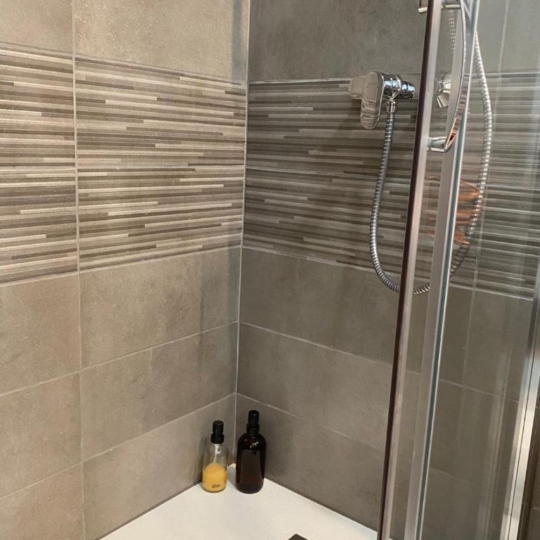 Le Patio Studio avec cour privée en cœur de ville - Apartamento de 1 dormitorio - 3