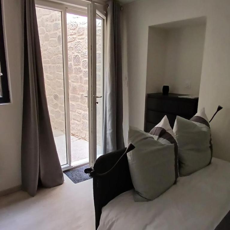 Le Patio Studio avec cour privée en cœur de ville - Apartamento de 1 dormitorio - 8