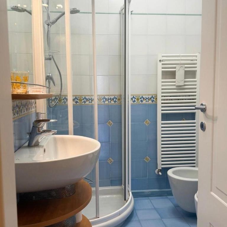 La Perla di Labuan - Apartment mit 2 Schlafzimmern und Gartenblick - 12