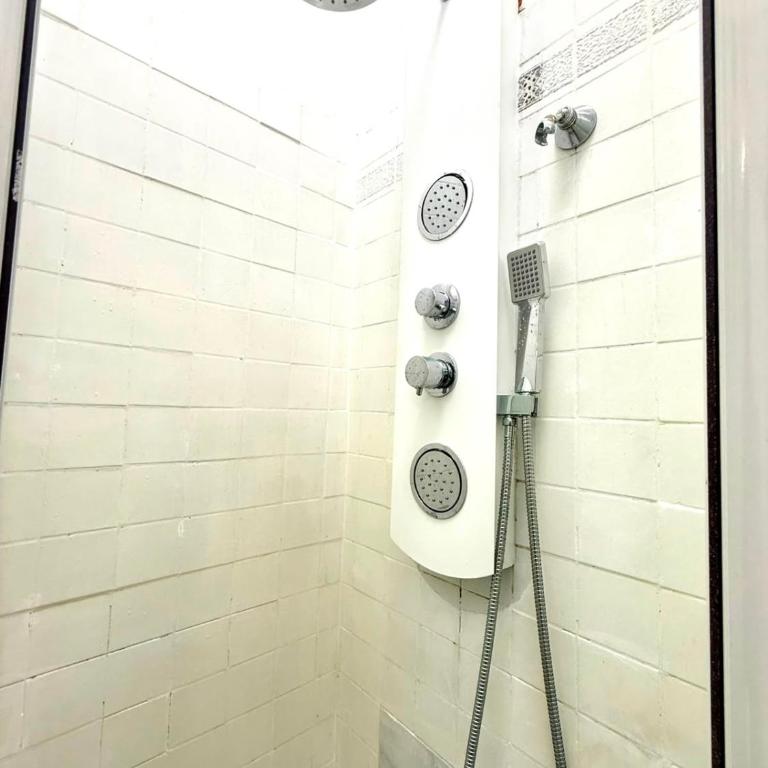 Termini Smart Guest House - Camera Familiare con Bagno Privato - 29