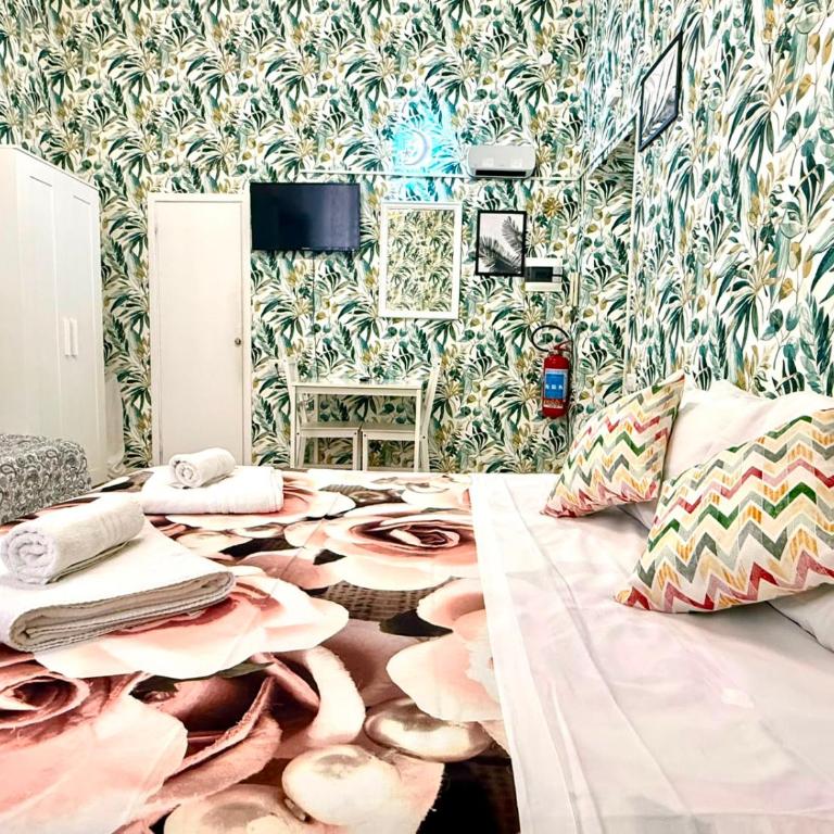 Termini Smart Guest House - Camera Familiare con Bagno Privato - 10