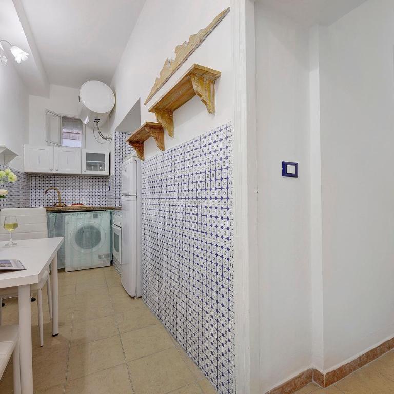 Le Stanze del Sole - Two-Bedroom Deluxe Apartment with Balcony - 10