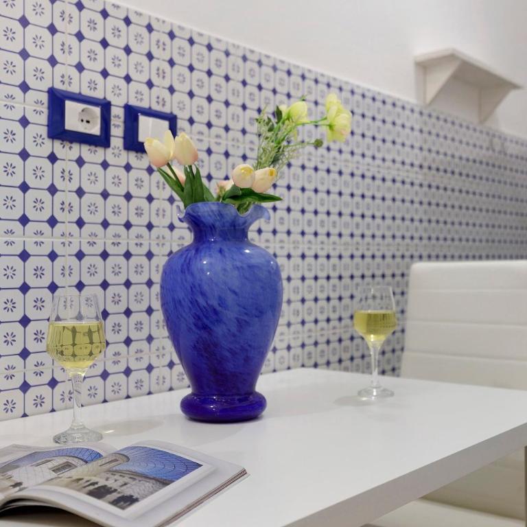 Le Stanze del Sole - Two-Bedroom Deluxe Apartment with Balcony - 9