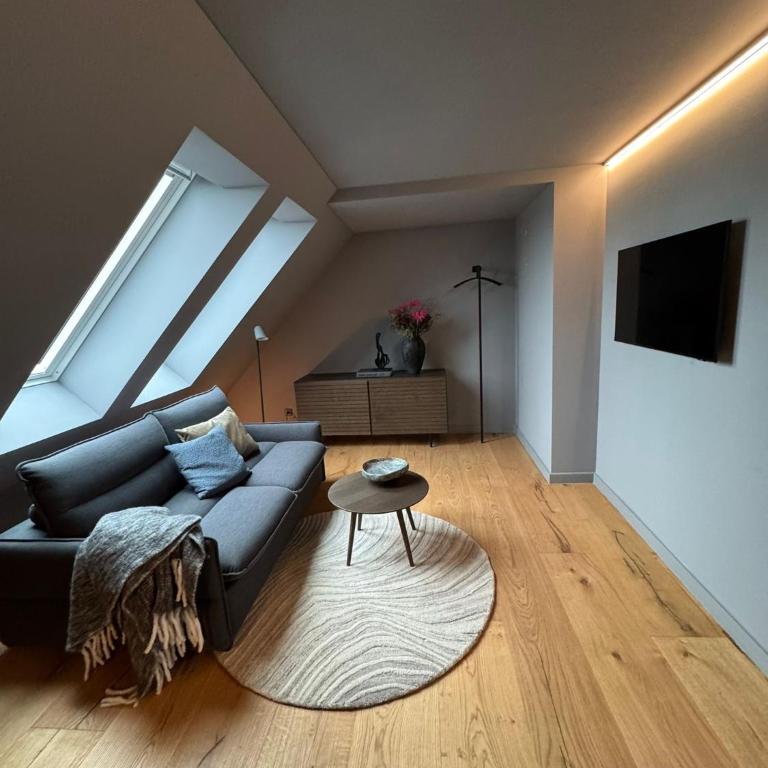 Conlon House Central - "Conlon Apartment" - 9