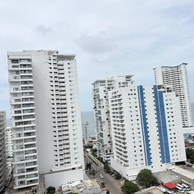 Exclusive 3 Bedroom Apartment - Sunset 47 - Apartment - 14