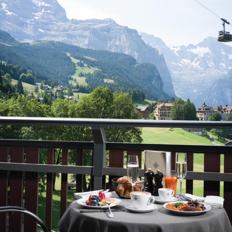 Beausite Park Hotel & Spa - Doppelzimmer mit Bergblick und Balkon - 1