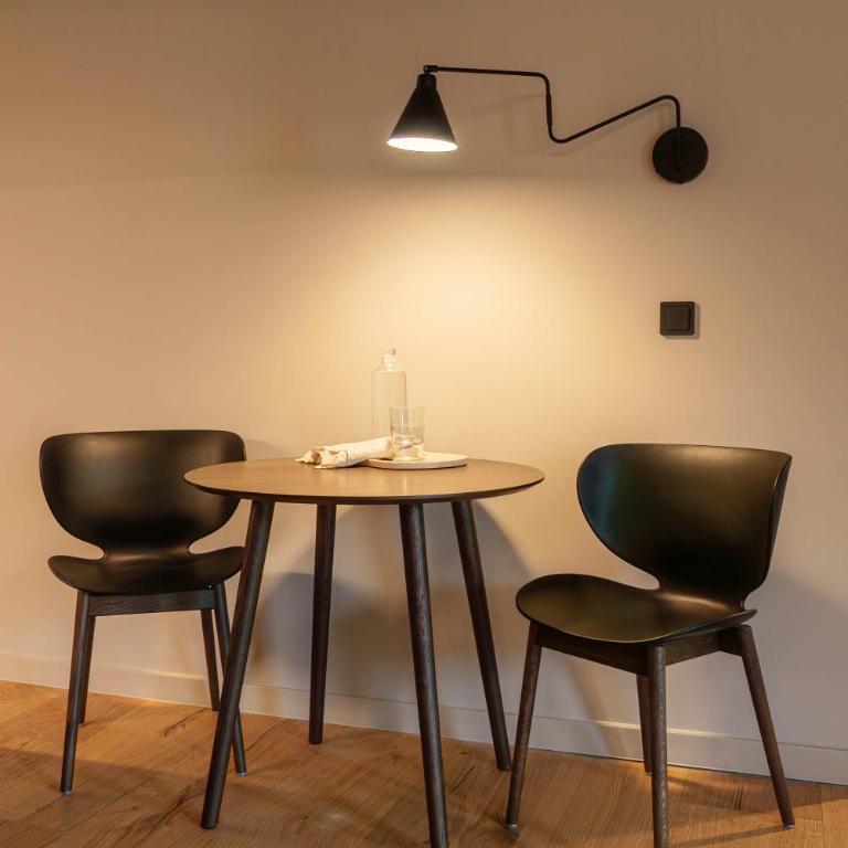 Conlon House Central - "Conlon Room" - 5