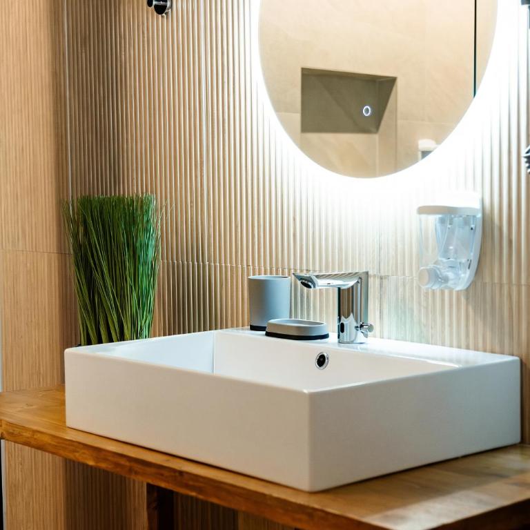 Antiche Cantine Bed & Breakfast - Camera Quadrupla con Bagno Privato - 9