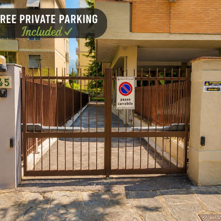 The Red Suite in Florence with Free Parking - Two-Bedroom Apartment with private parking - 14