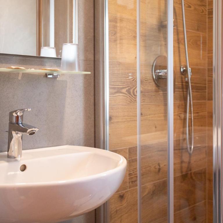 Casa per Ferie Le Rais - Camera Matrimoniale/Doppia con Letti Singoli con Bagno Privato - 10